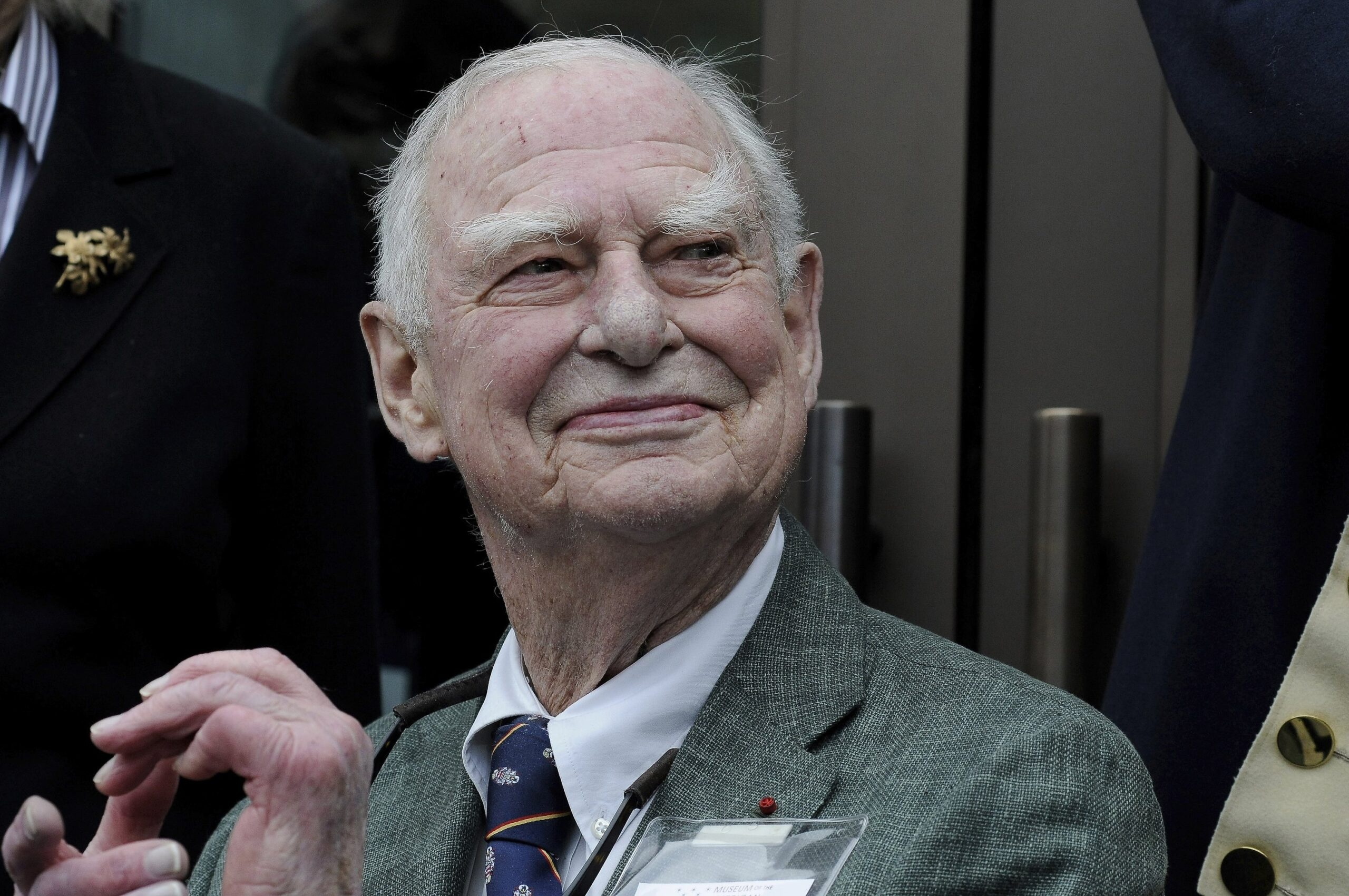 Mercy Corps Hires New Top Fundraiser; Gerry Lenfest Dies at 88