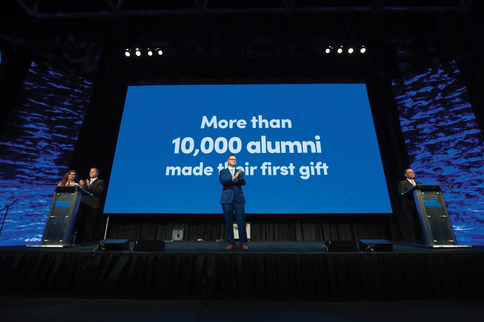 Want More Alumni Donors? Ask People With Student-Loan Debt