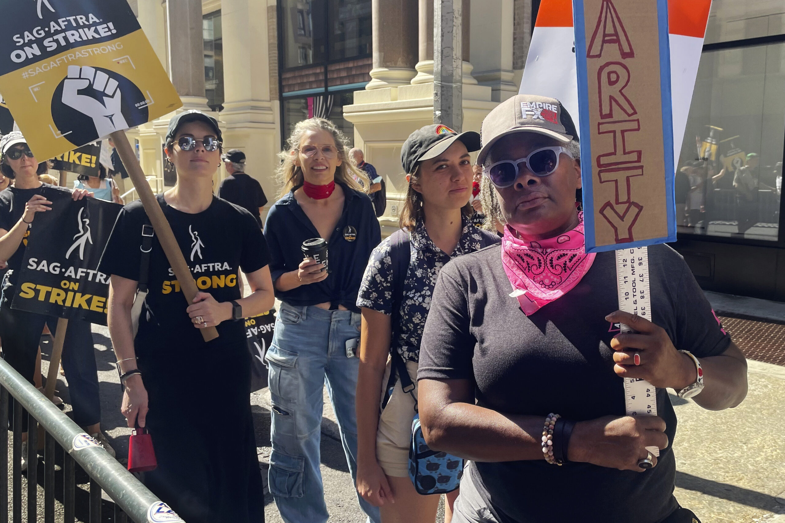 ap-beaty-hollywood-strike-083023-ap23241587794417.jpg