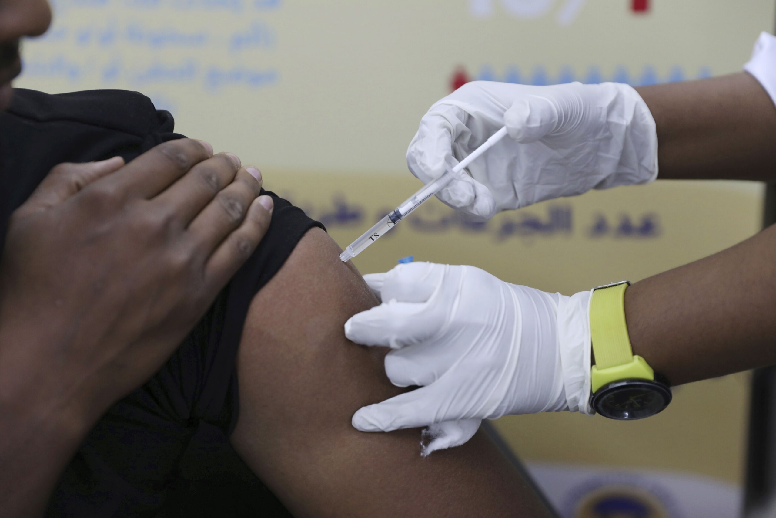 beaty-healthworkers-0808-ap22218613403110.jpg