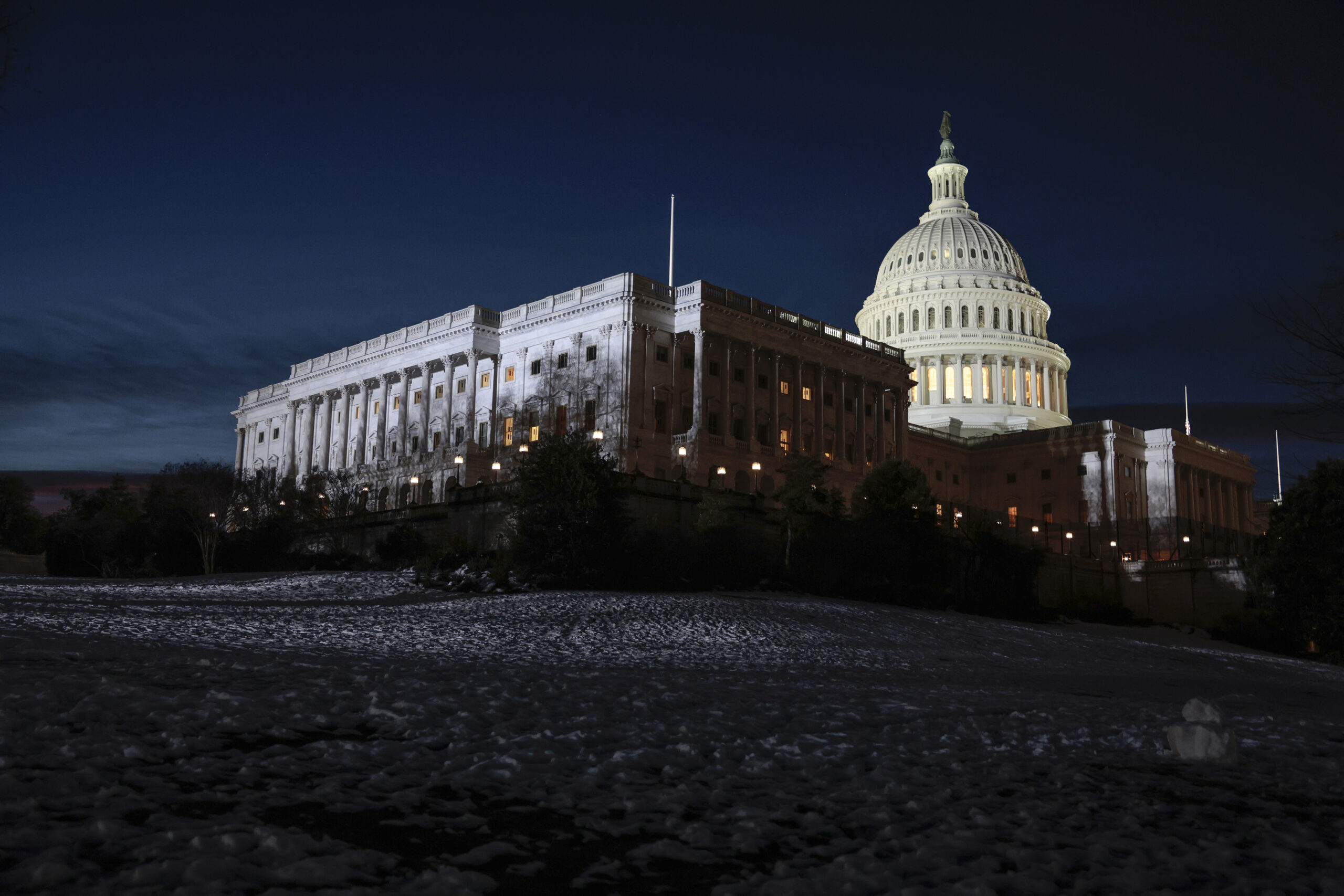 danielscongress-1221-gettyimages-1363086363.jpg