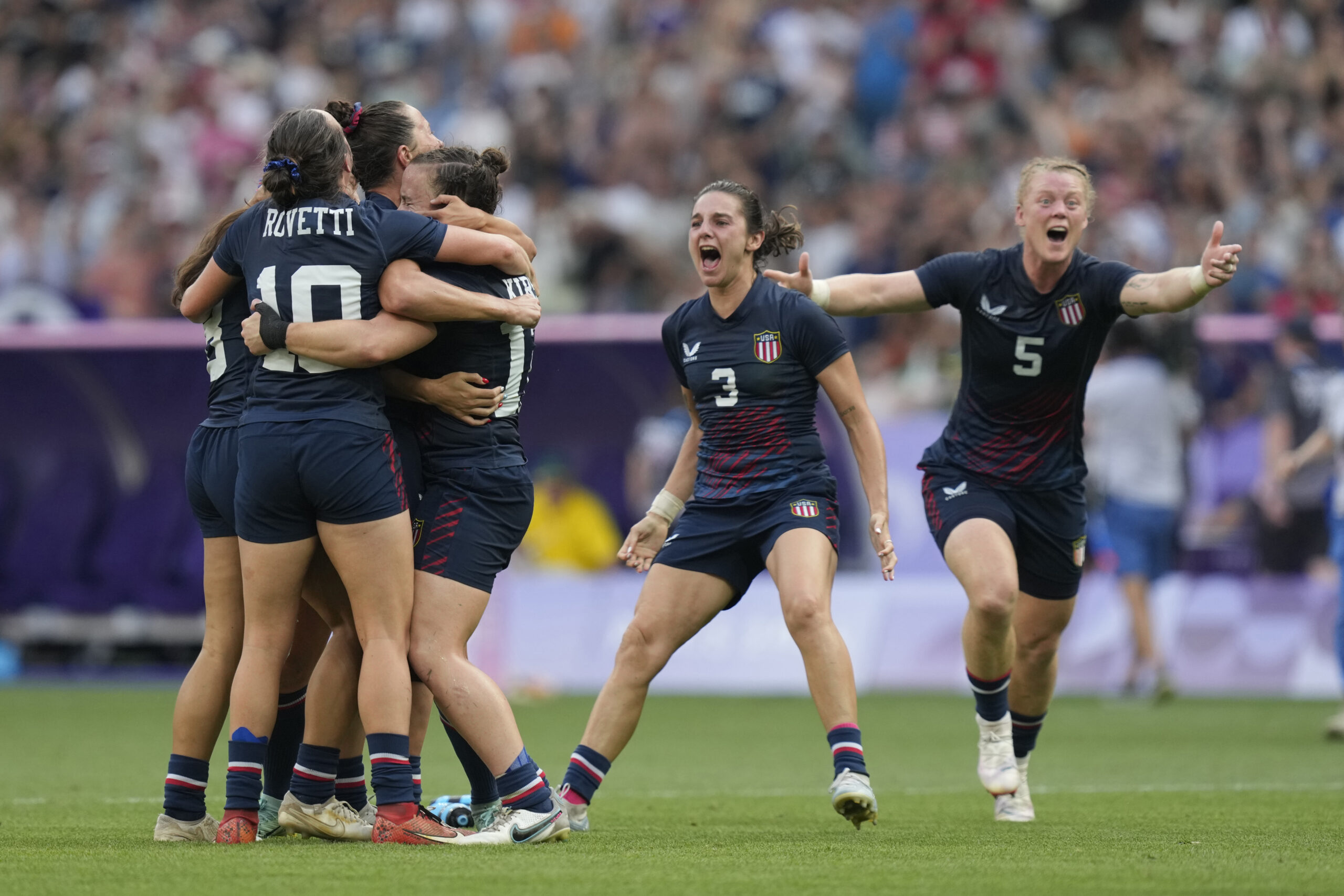 news-herschanderwomensports-081824-ap24212632380766.jpg