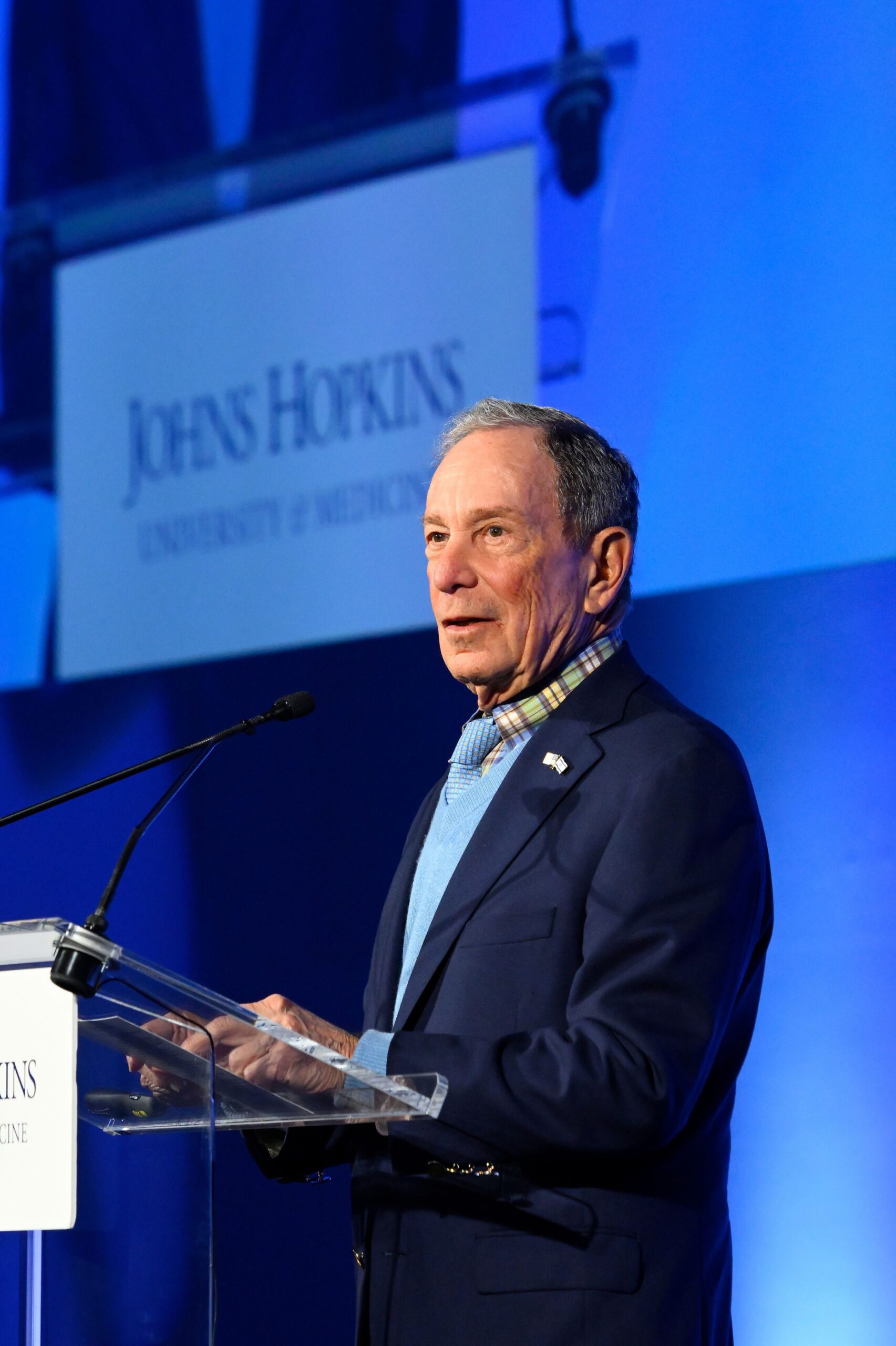 news-lindsaybloomberg-mike-bloomberg-jhz9810.jpg