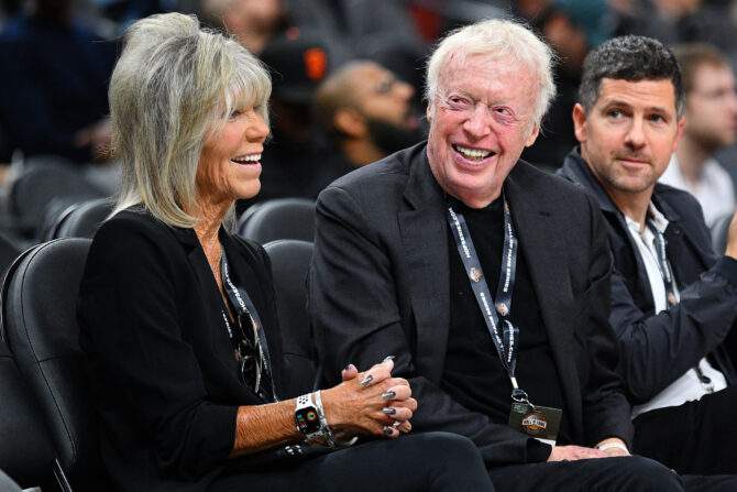 $1.1 billion from Nike co-founder will build Oregon’s first women’s hospital
