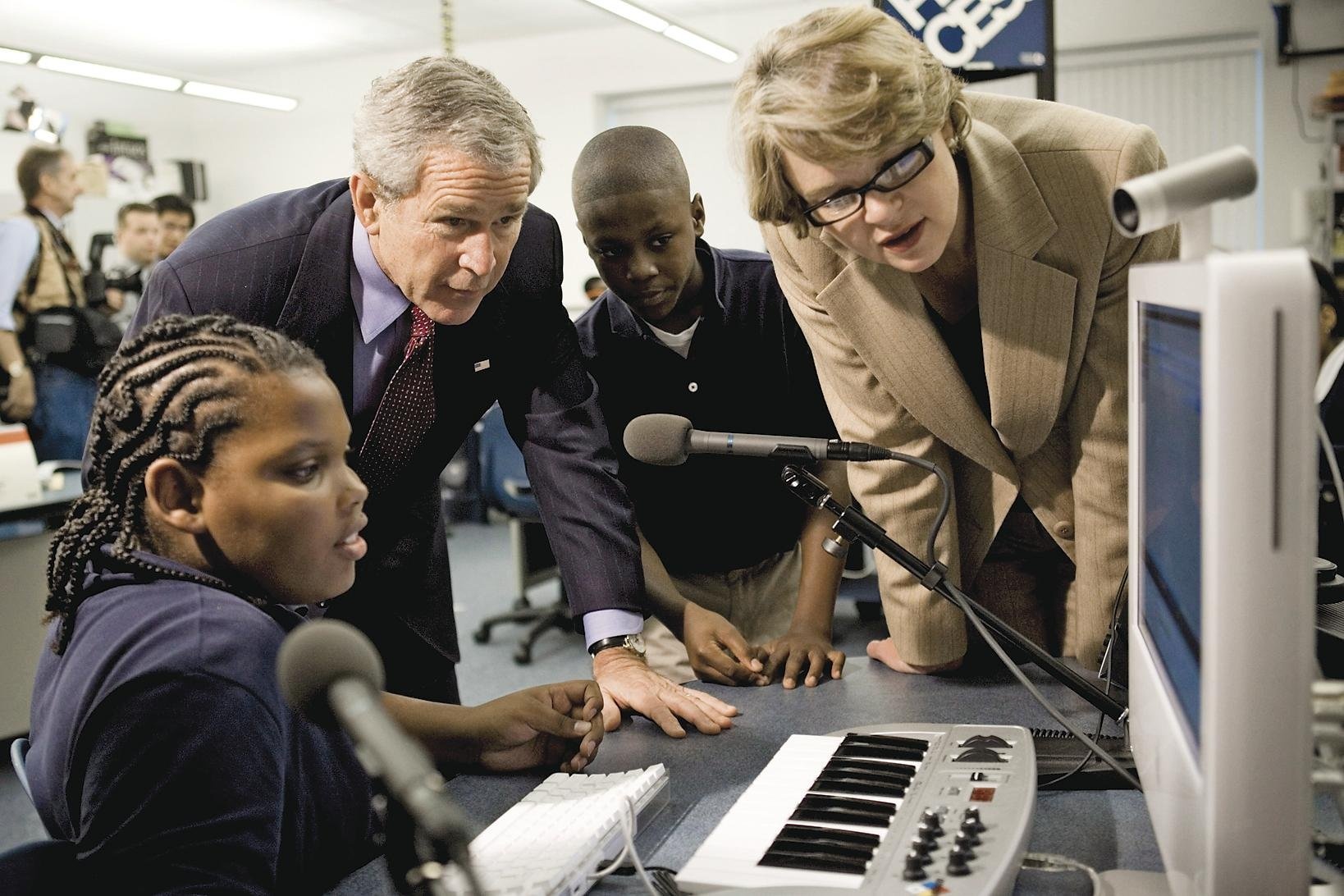 Former Education Secretary Looks to Build Bush Foundation’s Programs