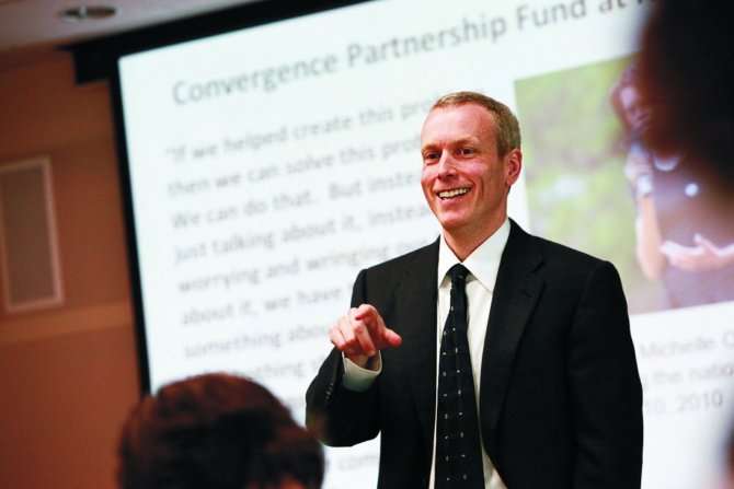 Report Cites Grant-Making Officers Who Forge Strong Relationships With Grantees