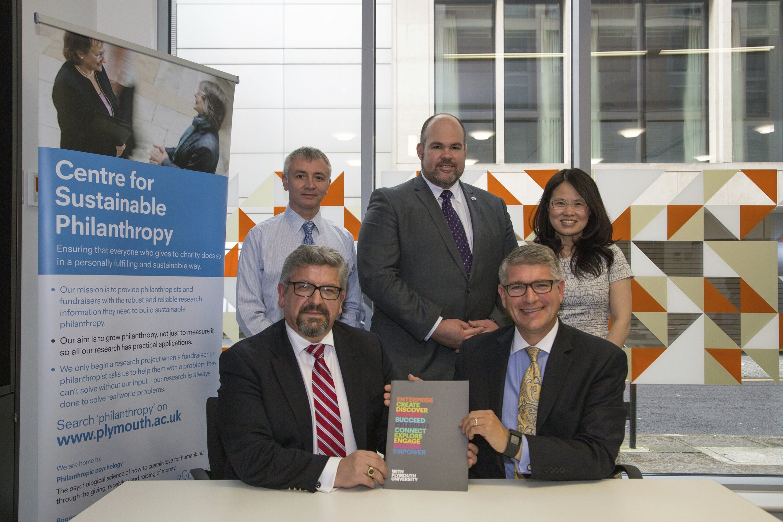 Grants Roundup: Fundraising Firm Gives $1 Million for Research on Philanthropy