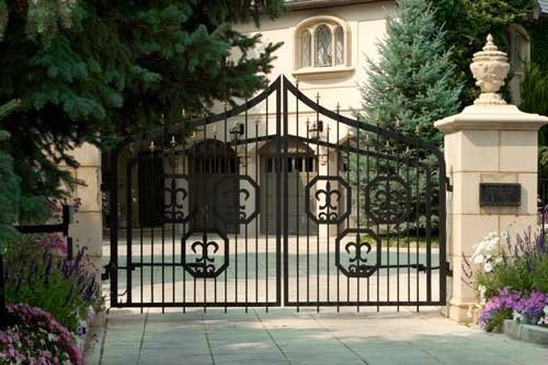 Rich Enclaves Are Not as Generous as the Wealthy Living Elsewhere